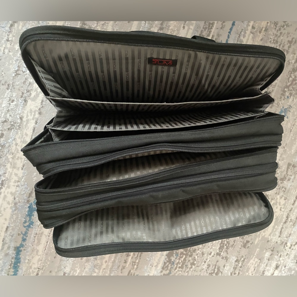 Tumi Black Briefcase for Men - Picture 10 of 15